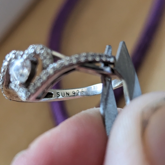 Beautiful heart silver ring size 7 - Picture 3 of 4